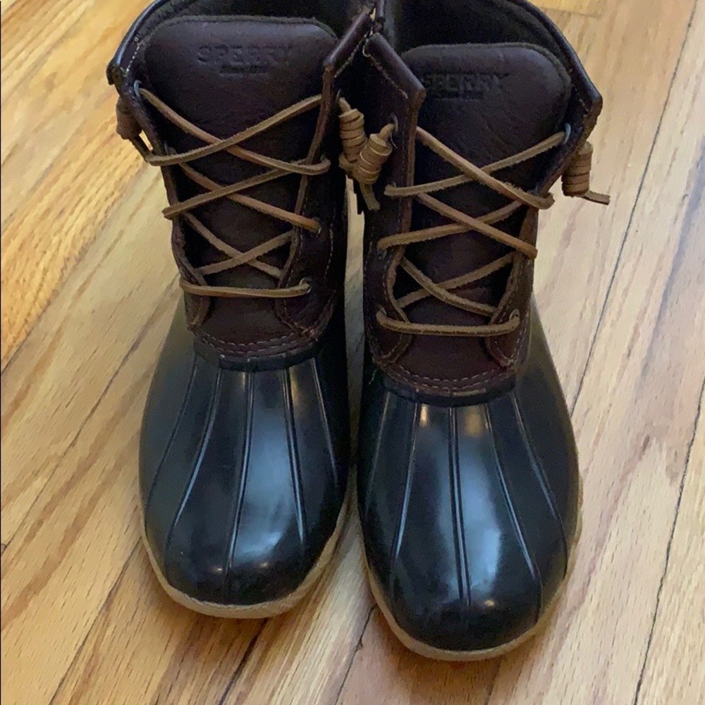 Sperry Saltwater Boots Navy and Brown-Size 9